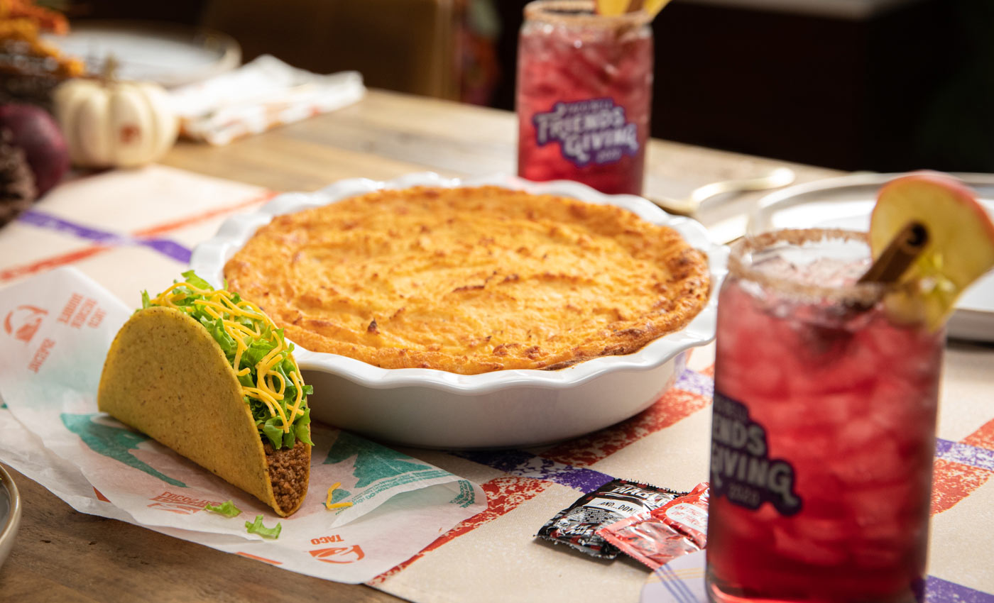 How To Make The Crunchy Taco Shepherd's Pie From Taco Bell's 8th Annual Friendsgiving